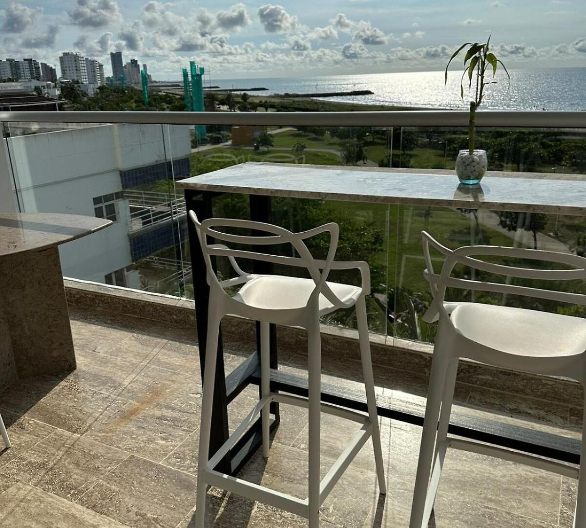 - Sea View - Airport 5 Min Apartamento